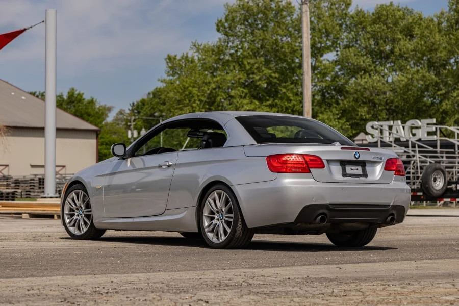 2011 BMW E93 335i Convertible - Image 9 of 30
