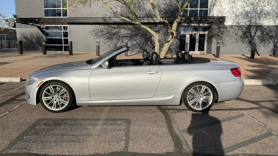 2011 BMW E93 335i Convertible - Image 2 of 12