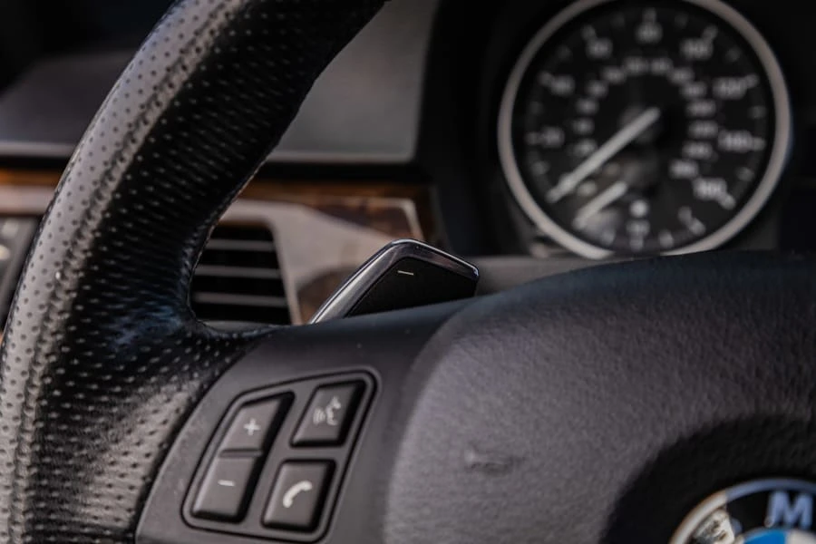 2011 BMW E93 335i Convertible - Image 15 of 30