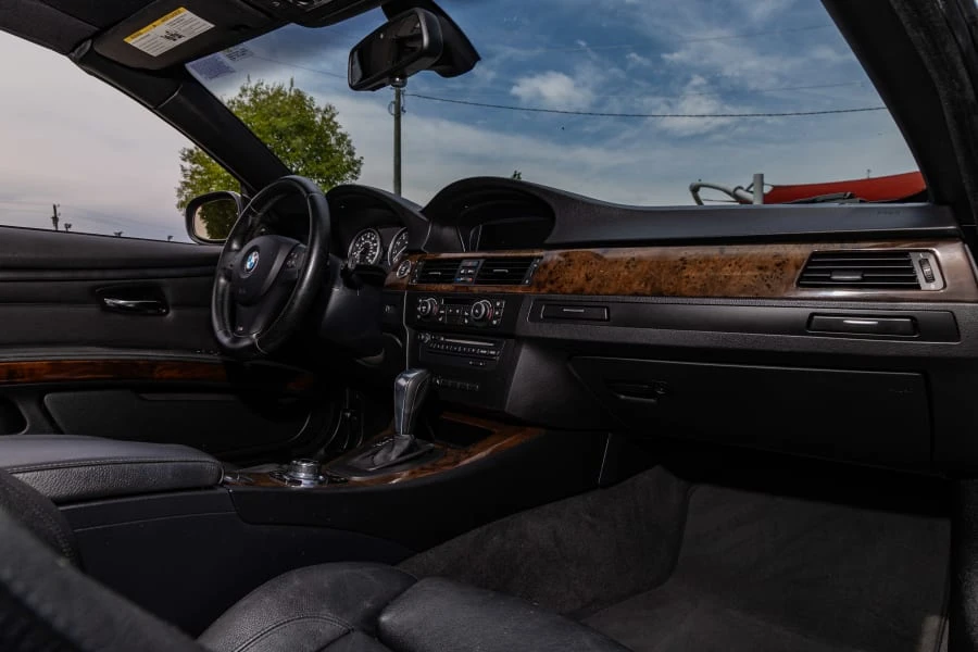 2011 BMW E93 335i Convertible - Image 12 of 30