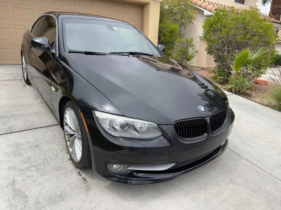 2011 BMW E93 335i Convertible - Image 30 of 31