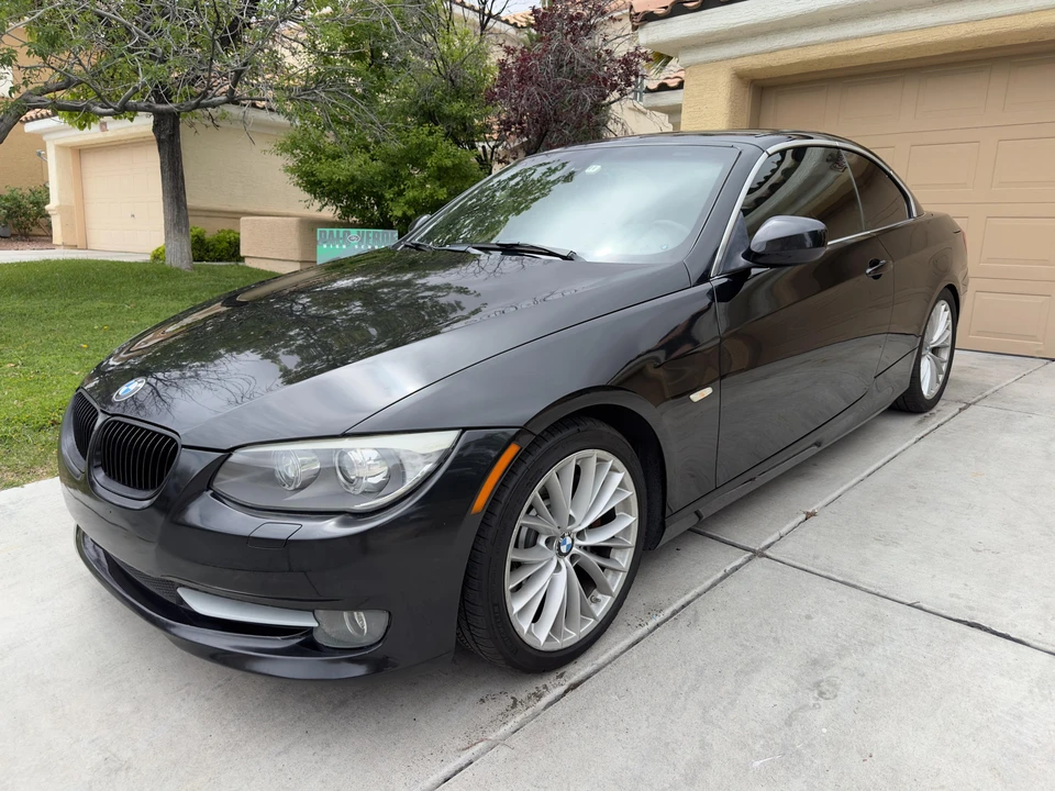 2011 BMW E93 335i Convertible - Image 21 of 31