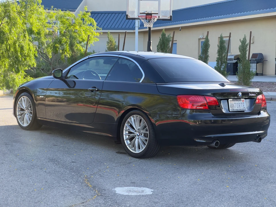 2011 BMW E93 335i Convertible - Image 23 of 31