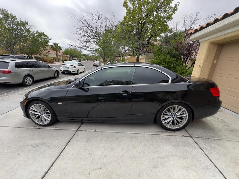 2011 BMW E93 335i Convertible - Image 22 of 31