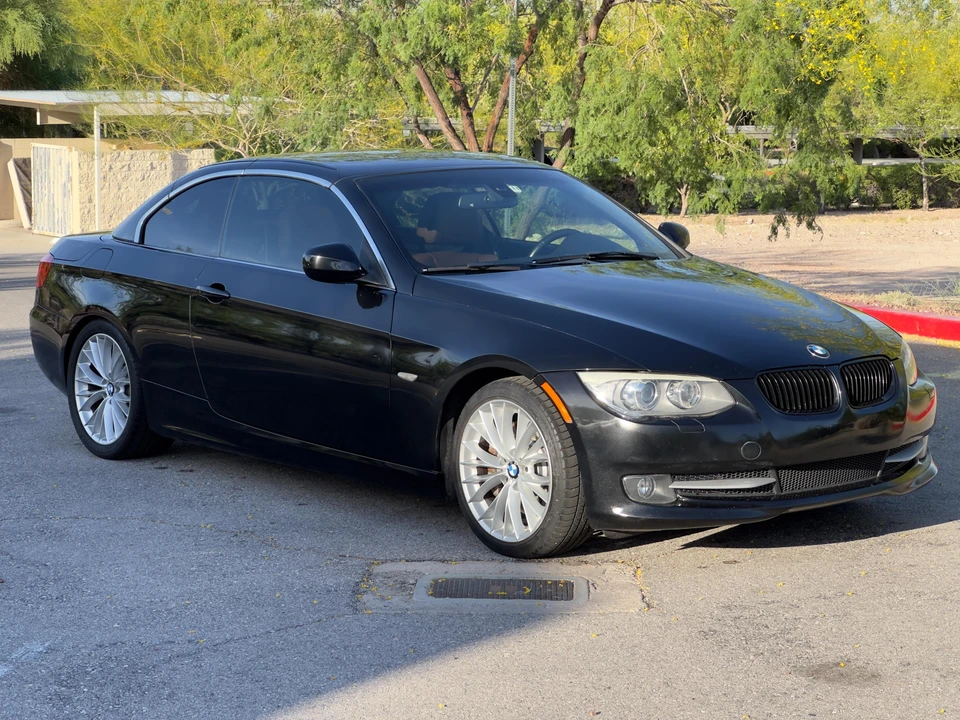 2011 BMW E93 335i Convertible - Image 29 of 31