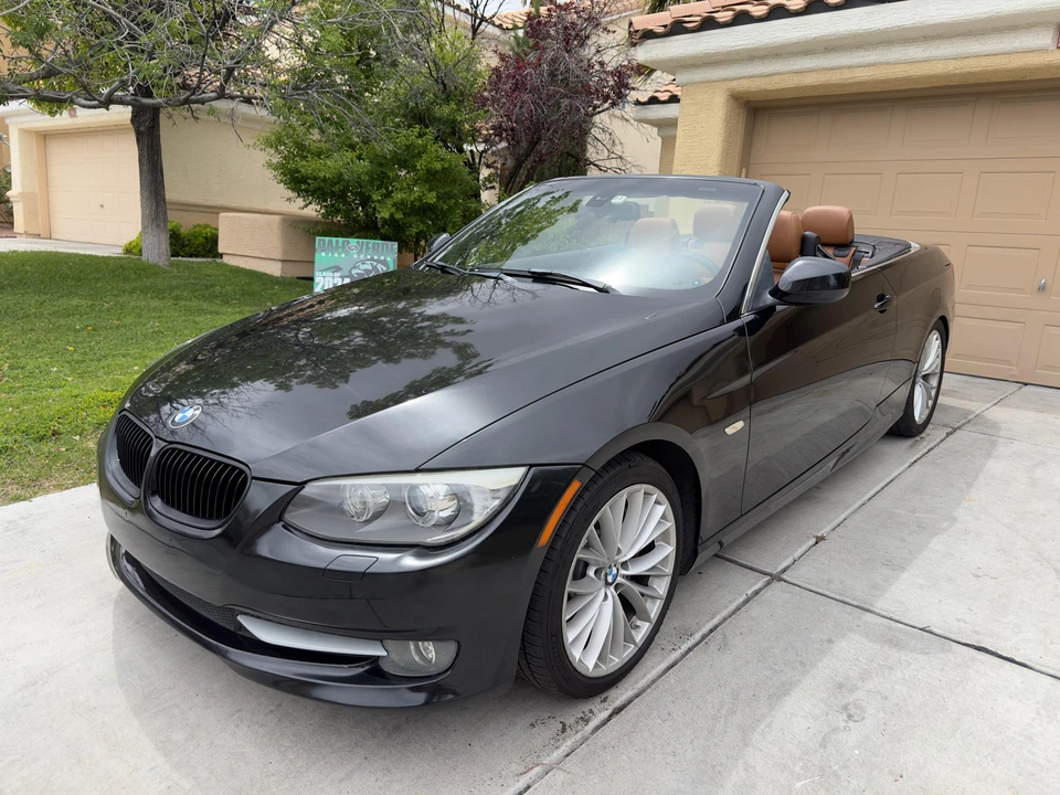 2011 BMW E93 335i Convertible - Image 7 of 31