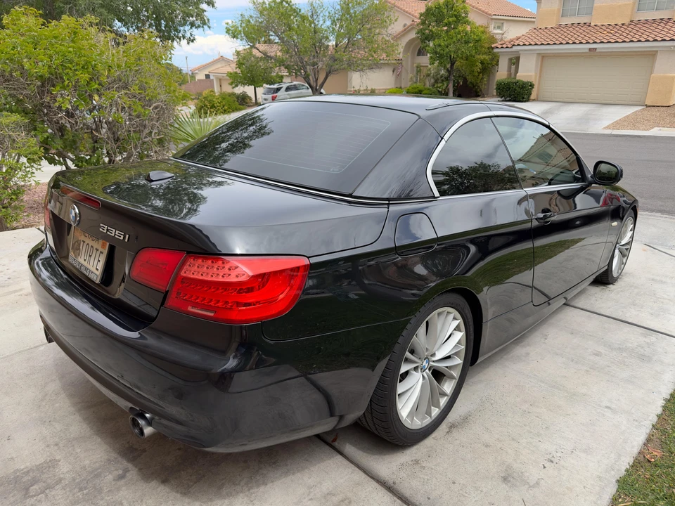 2011 BMW E93 335i Convertible - Image 27 of 31