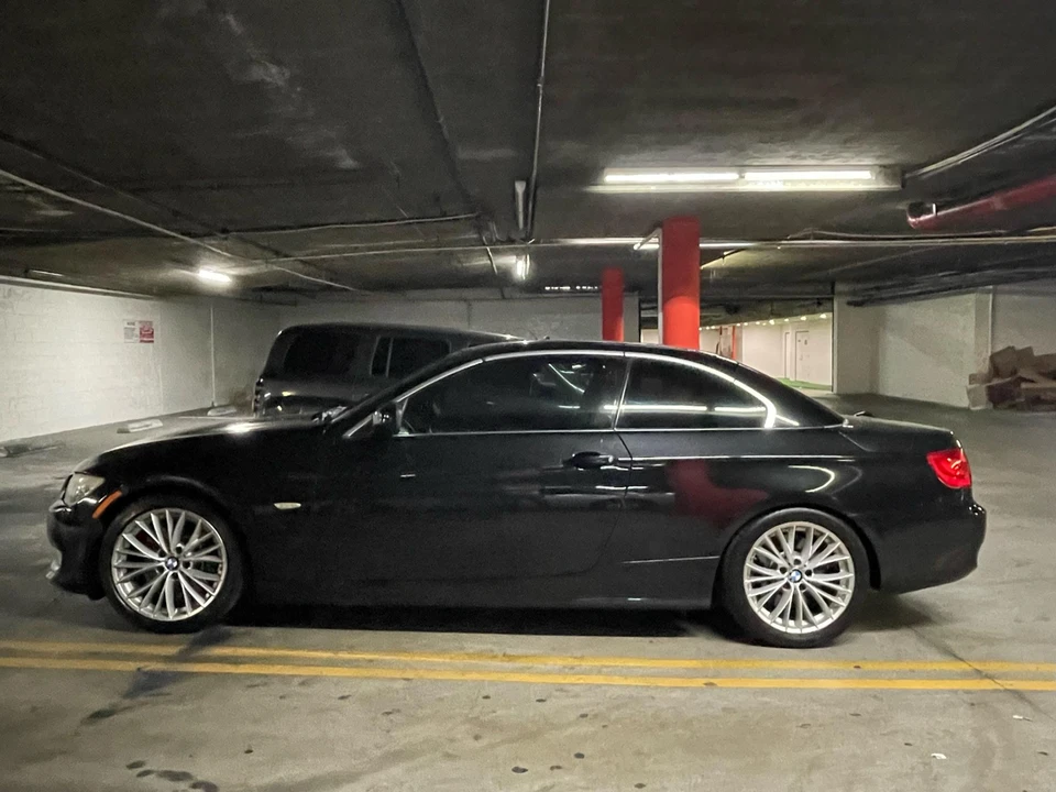 2011 BMW E93 335i Convertible - Image 23 of 31