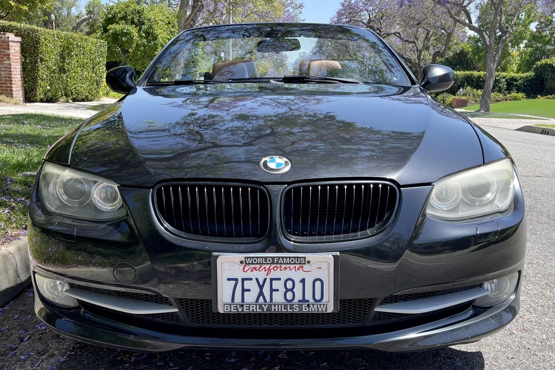 2011 BMW E93 335i Convertible - Image 2 of 31