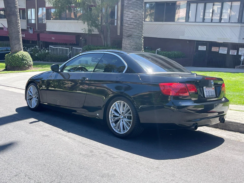 2011 BMW E93 335i Convertible - Image 25 of 31
