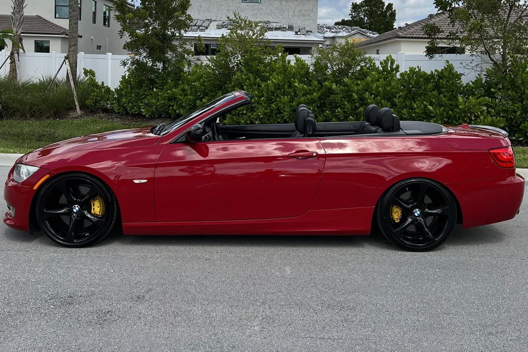 2011 BMW E93 335i Convertible - Image 3 of 31