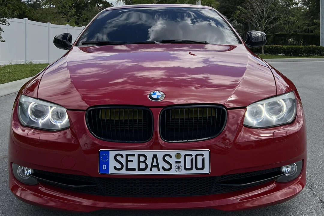 2011 BMW E93 335i Convertible - Image 2 of 31