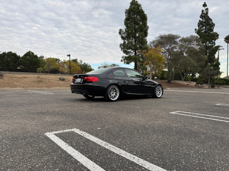 2011 BMW E92 335i Coupe - Image 26 of 31