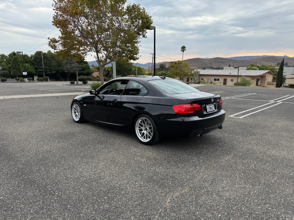 2011 BMW E92 335i Coupe - Image 19 of 31