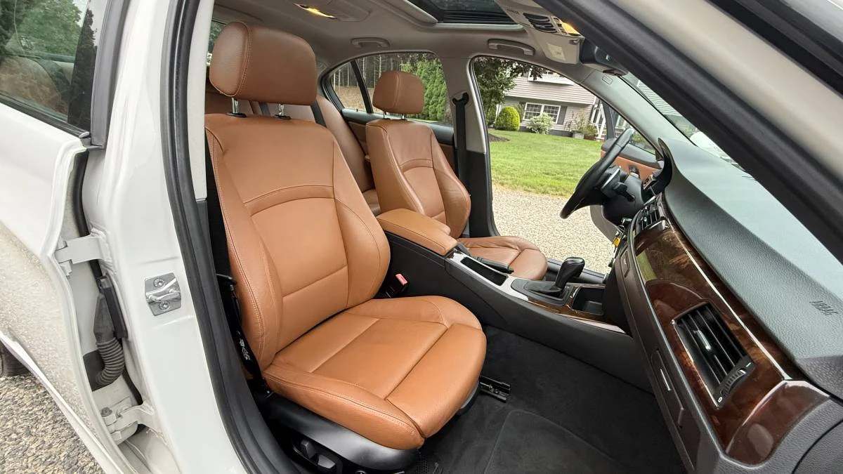 2011 BMW E90 335i Sedan - Image 16 of 20
