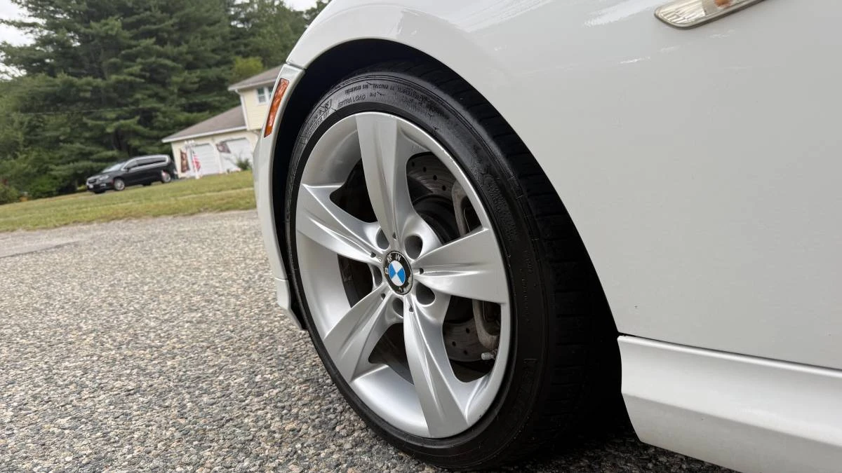 2011 BMW E90 335i Sedan - Image 9 of 20