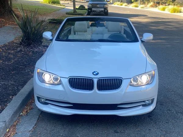 2011 BMW E93 335i Convertible - Image 3 of 13