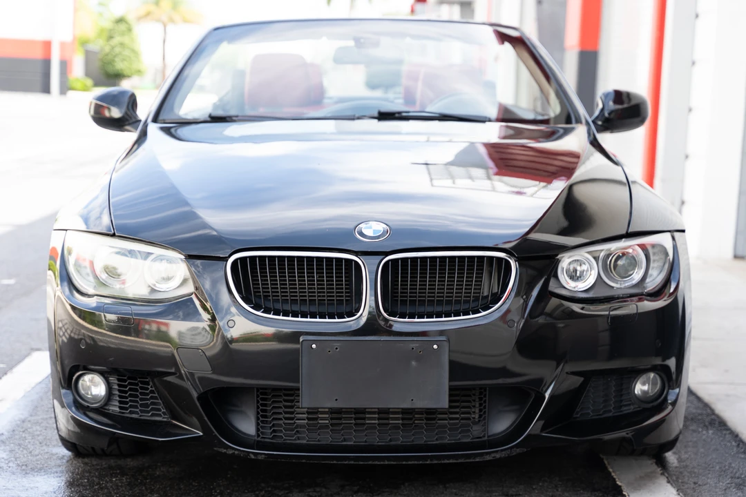 2011 BMW E93 335i Convertible - Image 7 of 31
