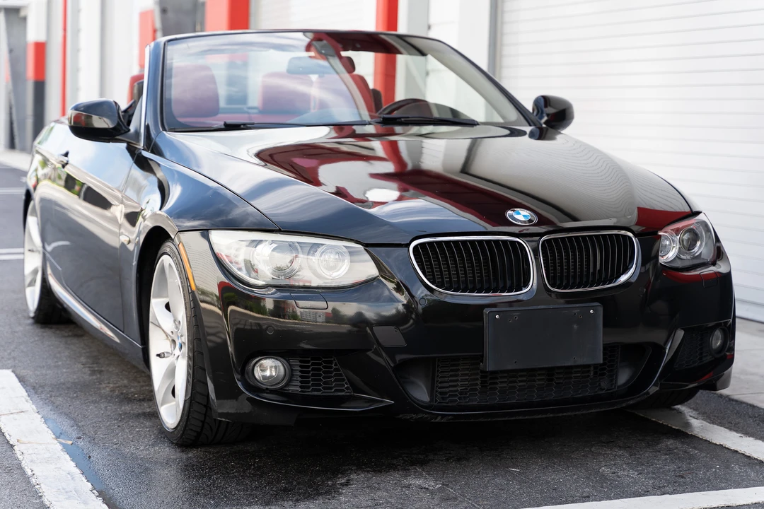 2011 BMW E93 335i Convertible - Image 9 of 31