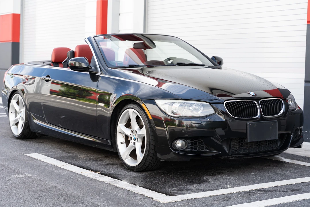 2011 BMW E93 335i Convertible - Image 10 of 31