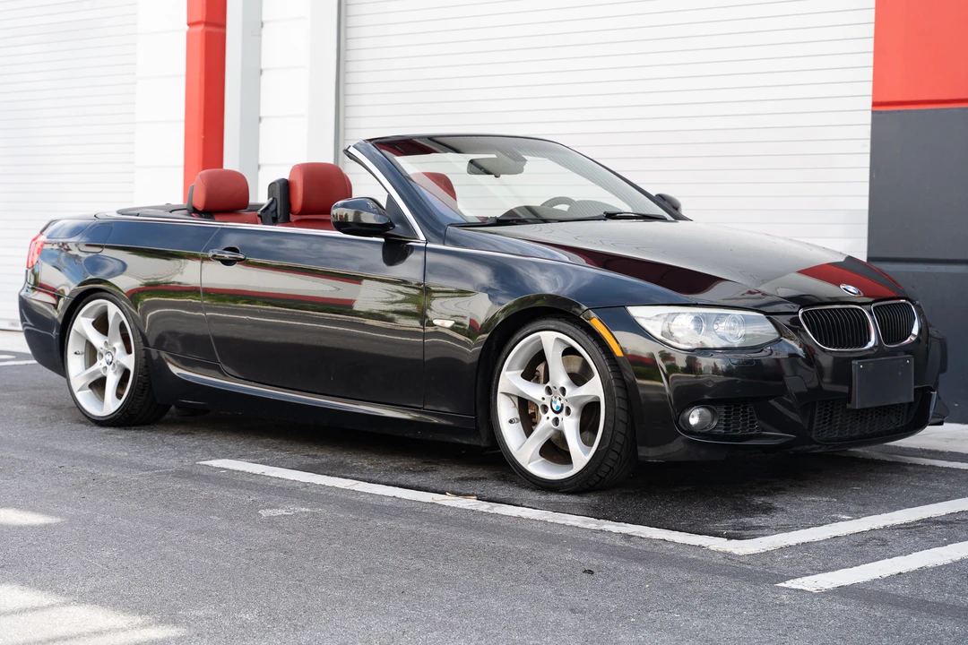 2011 BMW E93 335i Convertible - Image 11 of 31