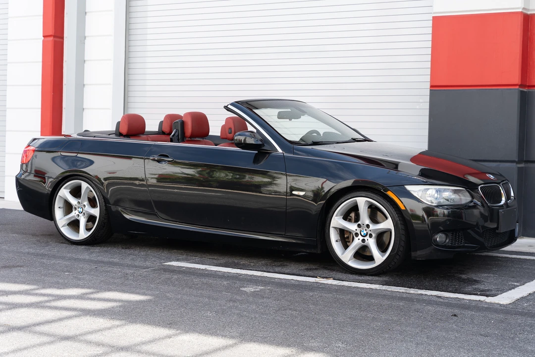 2011 BMW E93 335i Convertible - Image 12 of 31