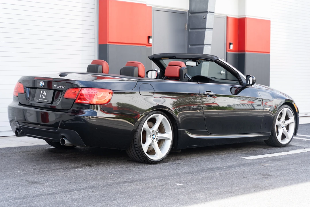 2011 BMW E93 335i Convertible - Image 16 of 31