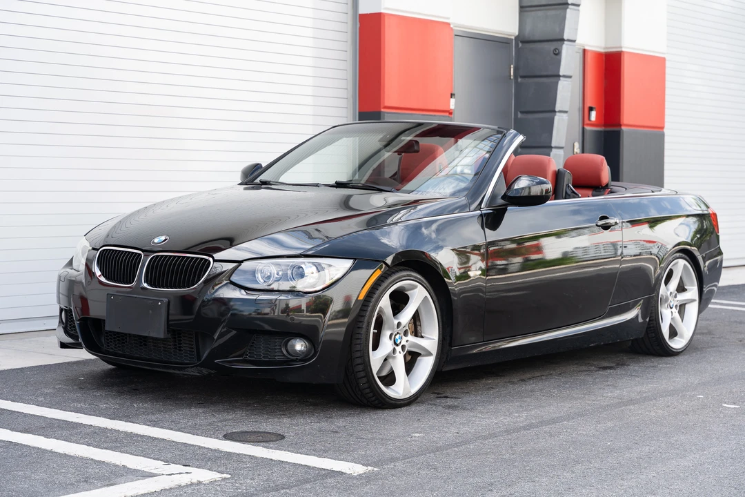 2011 BMW E93 335i Convertible - Image 2 of 31