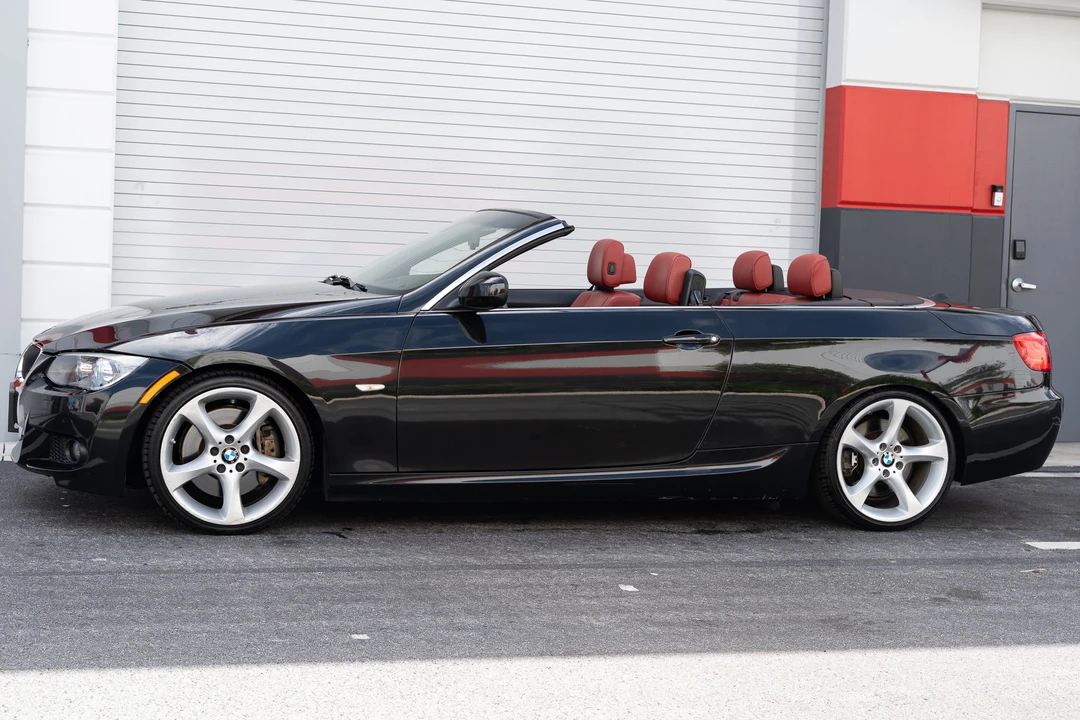 2011 BMW E93 335i Convertible - Image 29 of 31