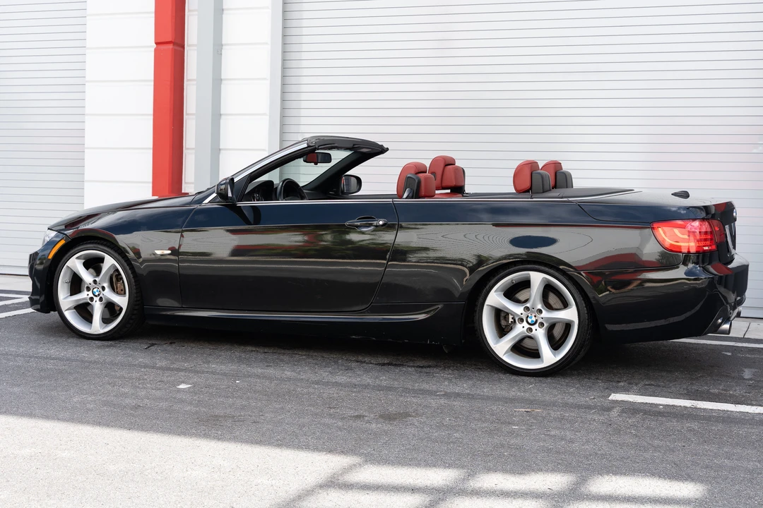 2011 BMW E93 335i Convertible - Image 27 of 31