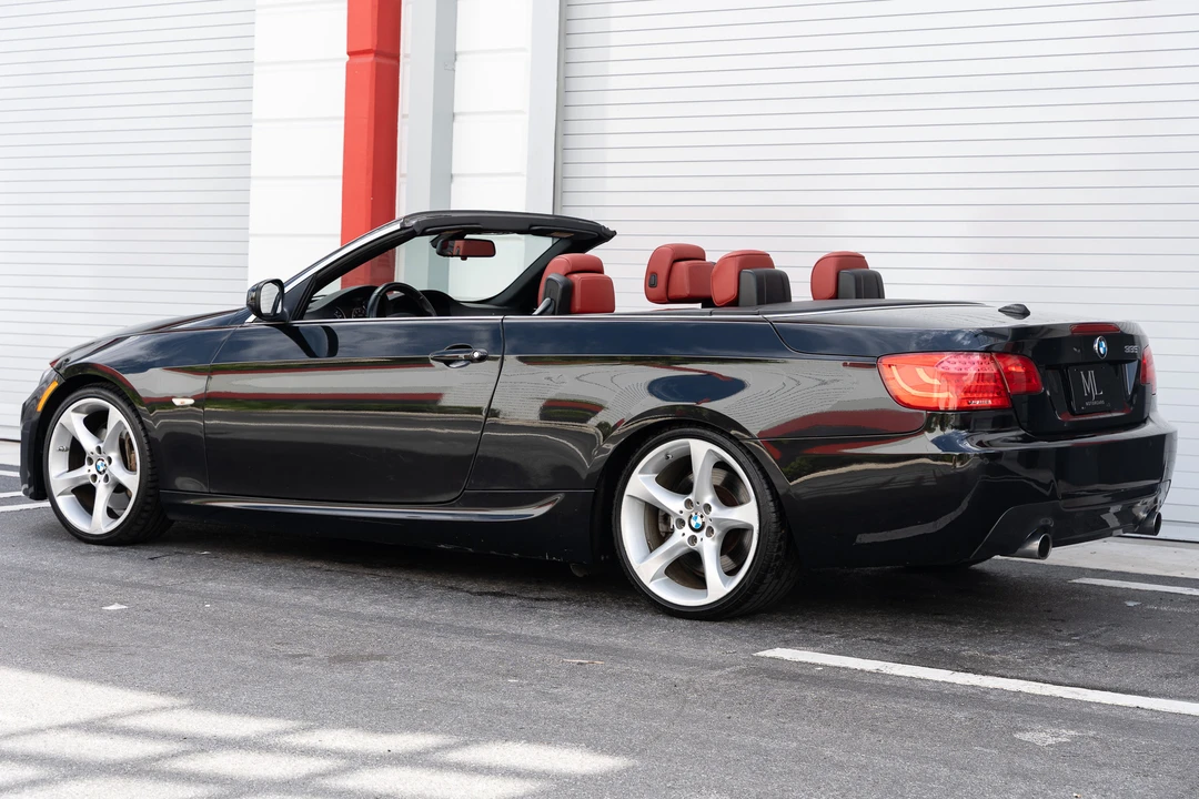 2011 BMW E93 335i Convertible - Image 26 of 31
