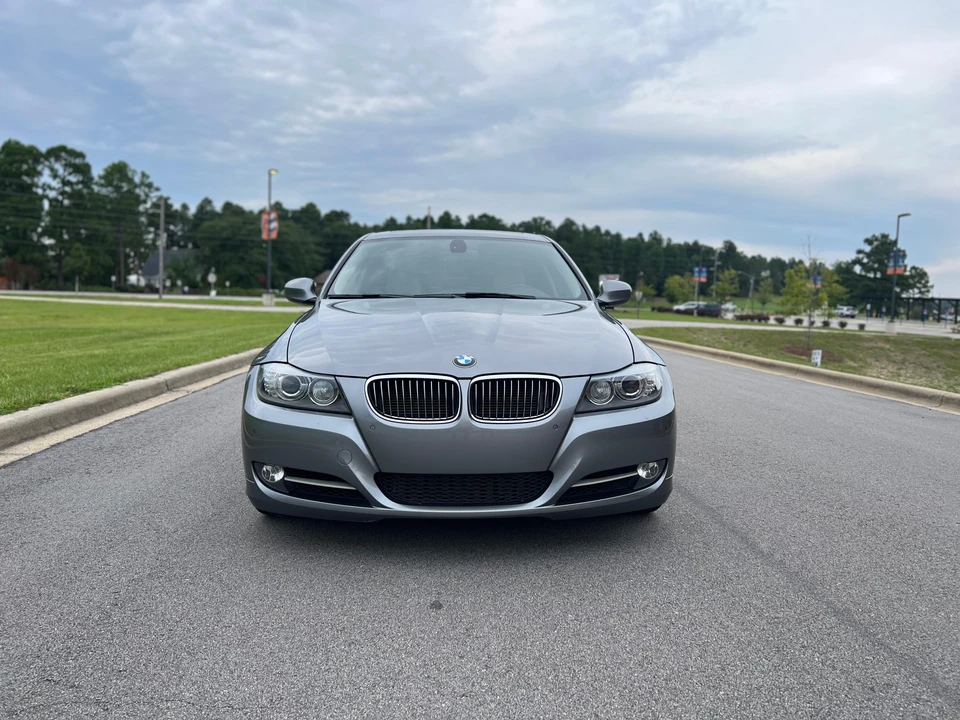 2011 BMW E90 335i Sedan - Image 6 of 31