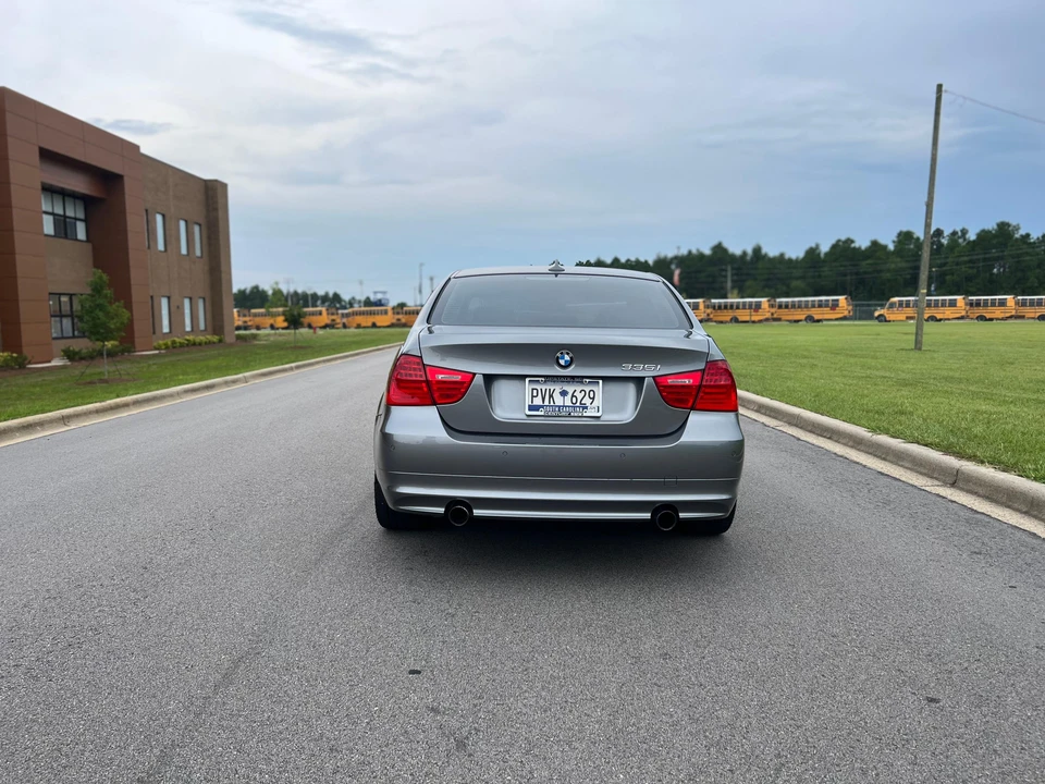 2011 BMW E90 335i Sedan - Image 11 of 31