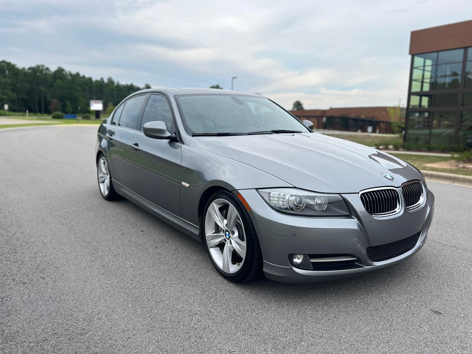 2011 BMW E90 335i Sedan - Image 17 of 31