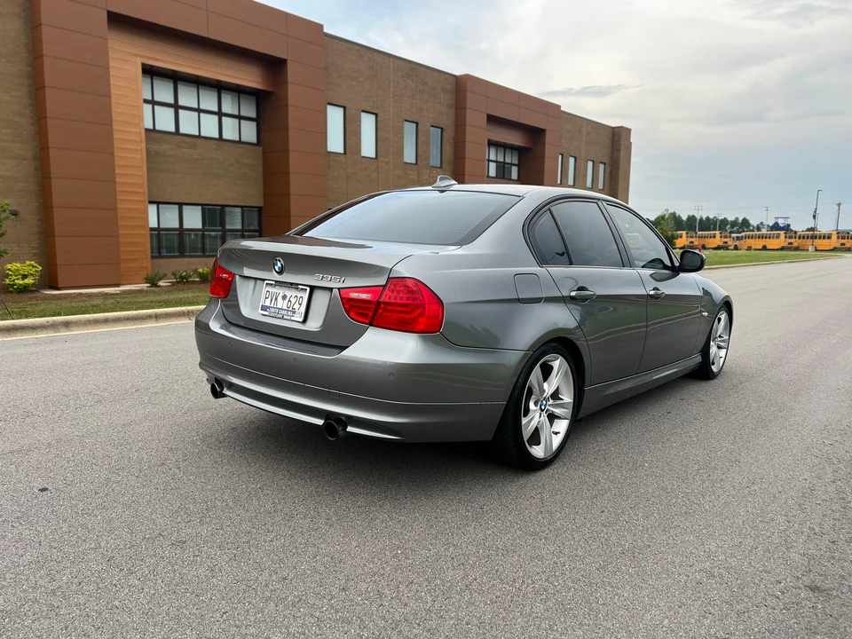 2011 BMW E90 335i Sedan - Image 13 of 31