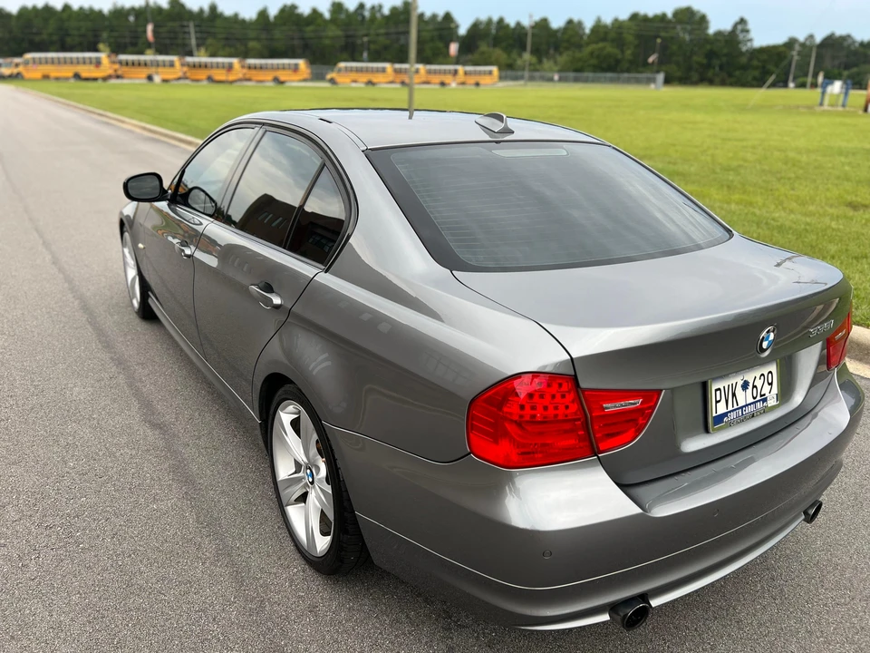 2011 BMW E90 335i Sedan - Image 10 of 31