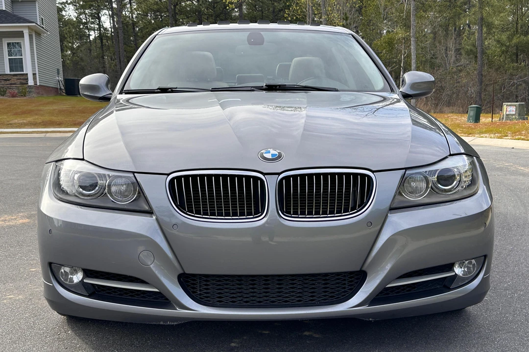 2011 BMW E90 335i Sedan - Image 2 of 31