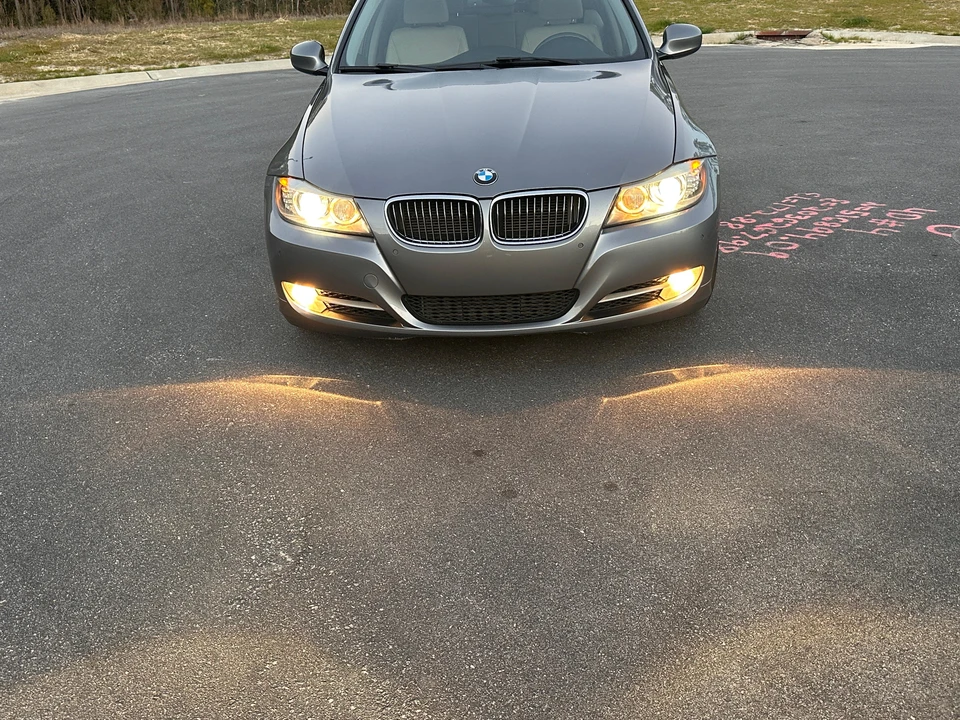 2011 BMW E90 335i Sedan - Image 10 of 31