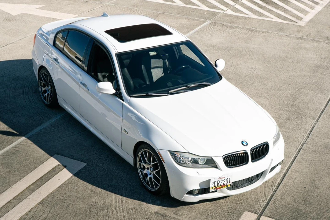 2011 BMW E90 335i Sedan - Image 10 of 31