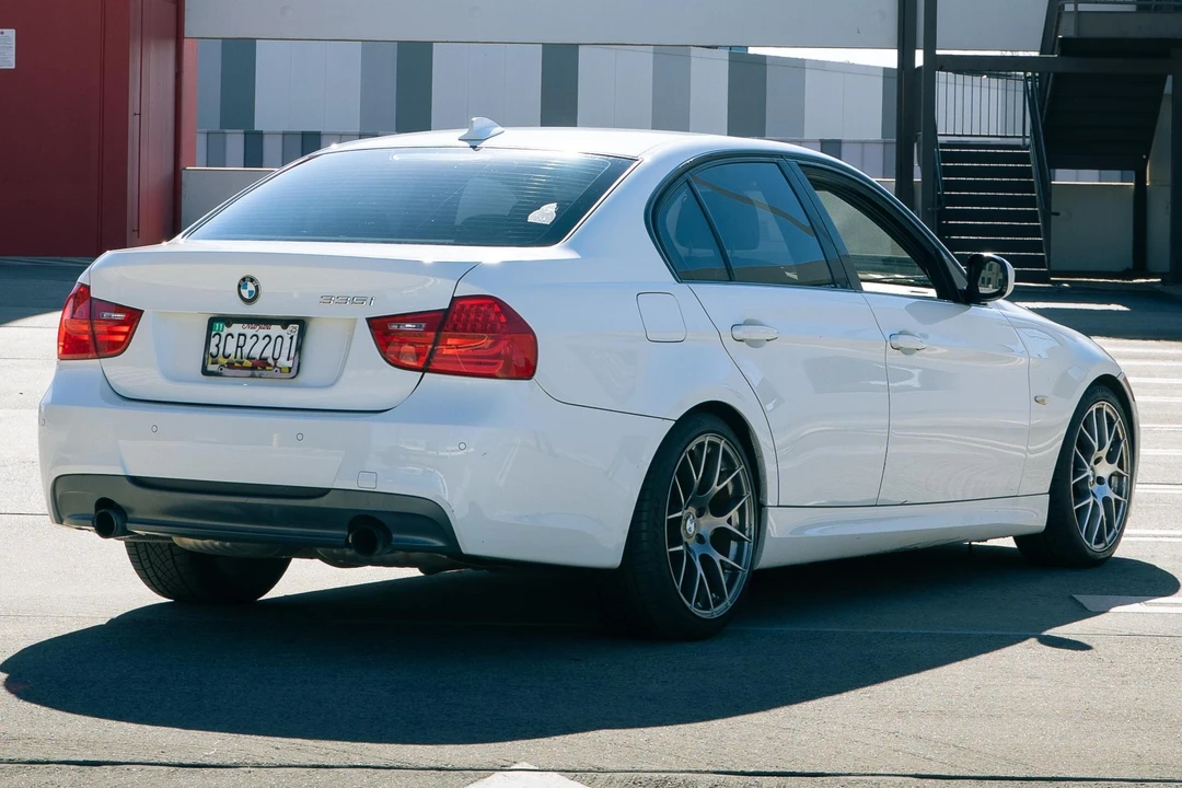 2011 BMW E90 335i Sedan - Image 4 of 31