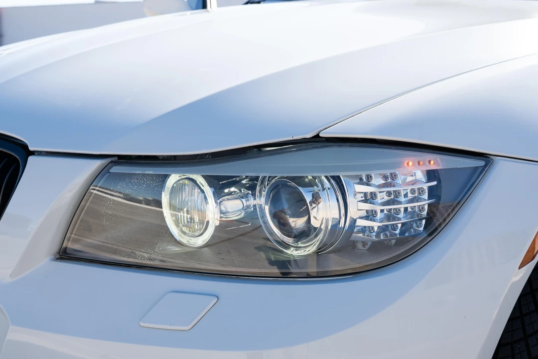 2011 BMW E90 335i Sedan - Image 13 of 31