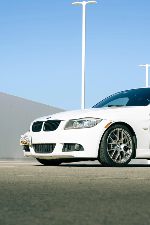 2011 BMW E90 335i Sedan - Image 14 of 31