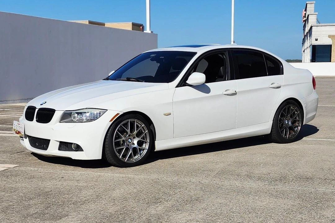 2011 BMW E90 335i Sedan - Image 6 of 31