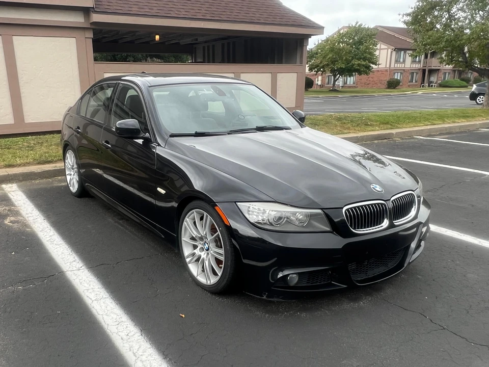 2011 BMW E90 335i Sedan - Image 11 of 31