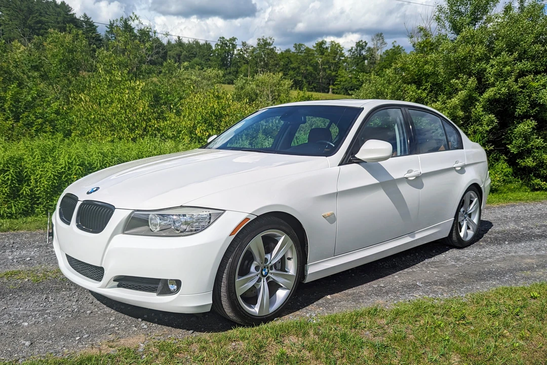 2011 BMW E90 335i Sedan - Image 9 of 31