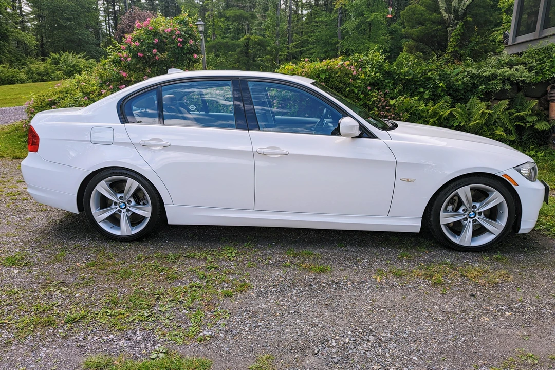 2011 BMW E90 335i Sedan - Image 13 of 31