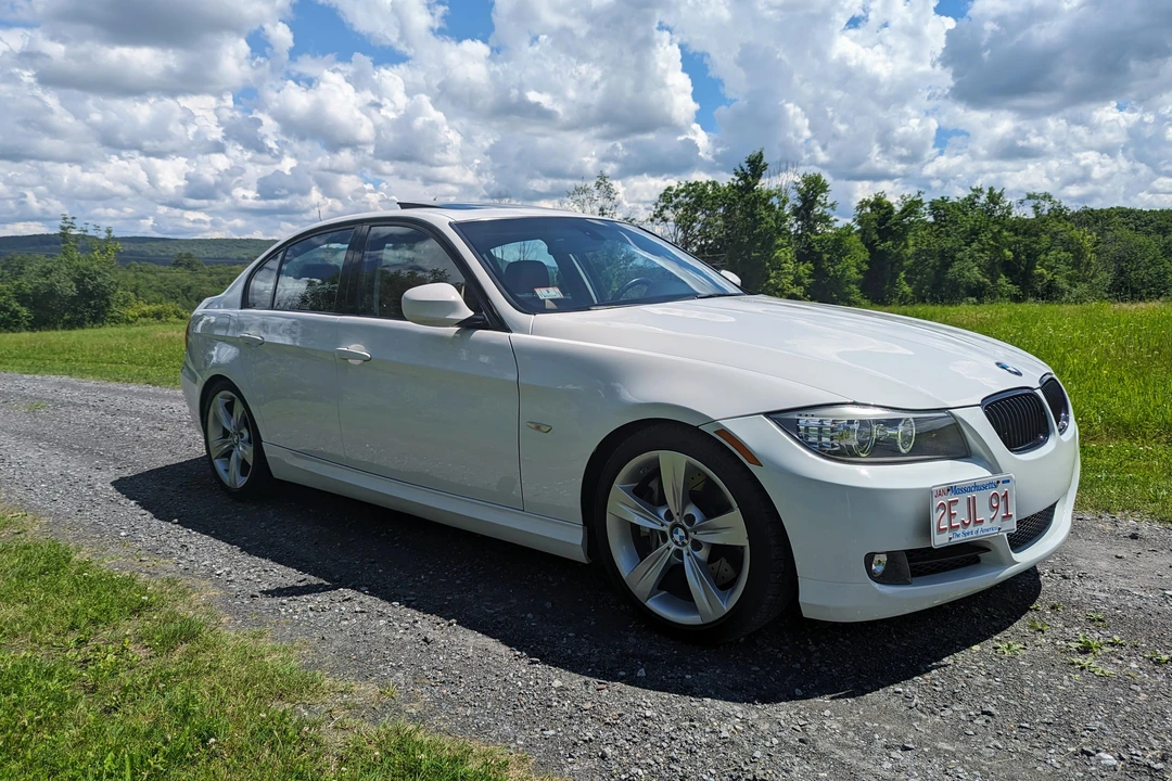 2011 BMW E90 335i Sedan - Image 15 of 31
