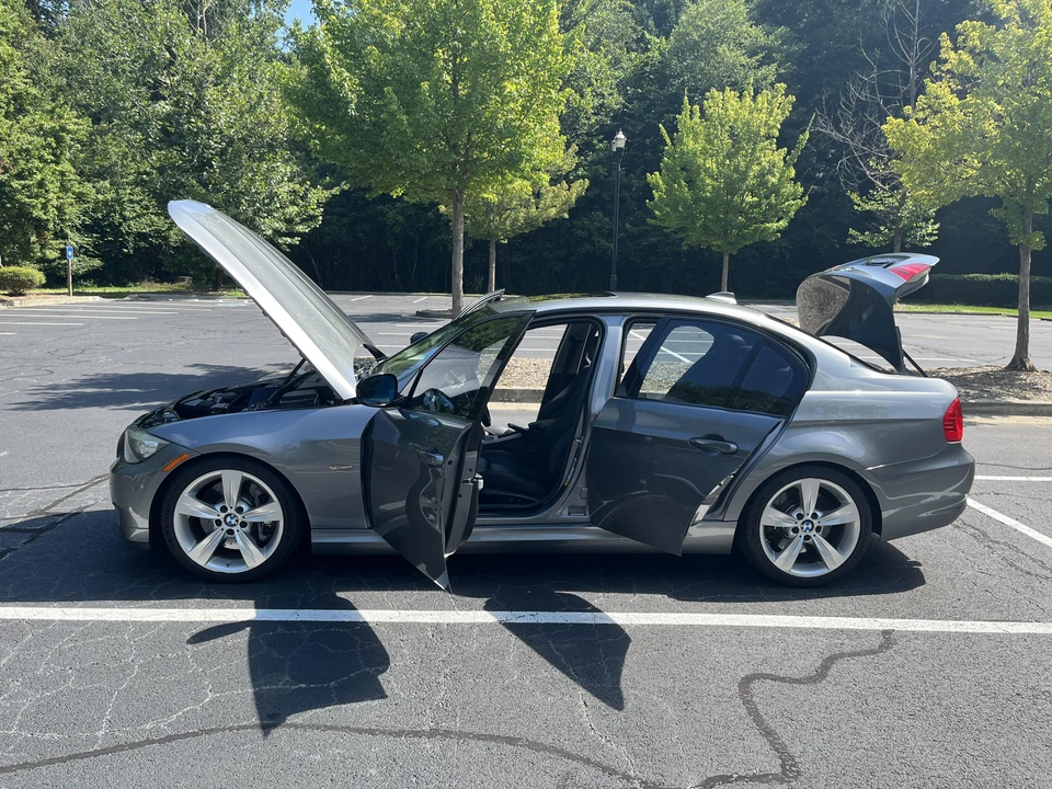 2011 BMW E90 335i Sedan - Image 12 of 31