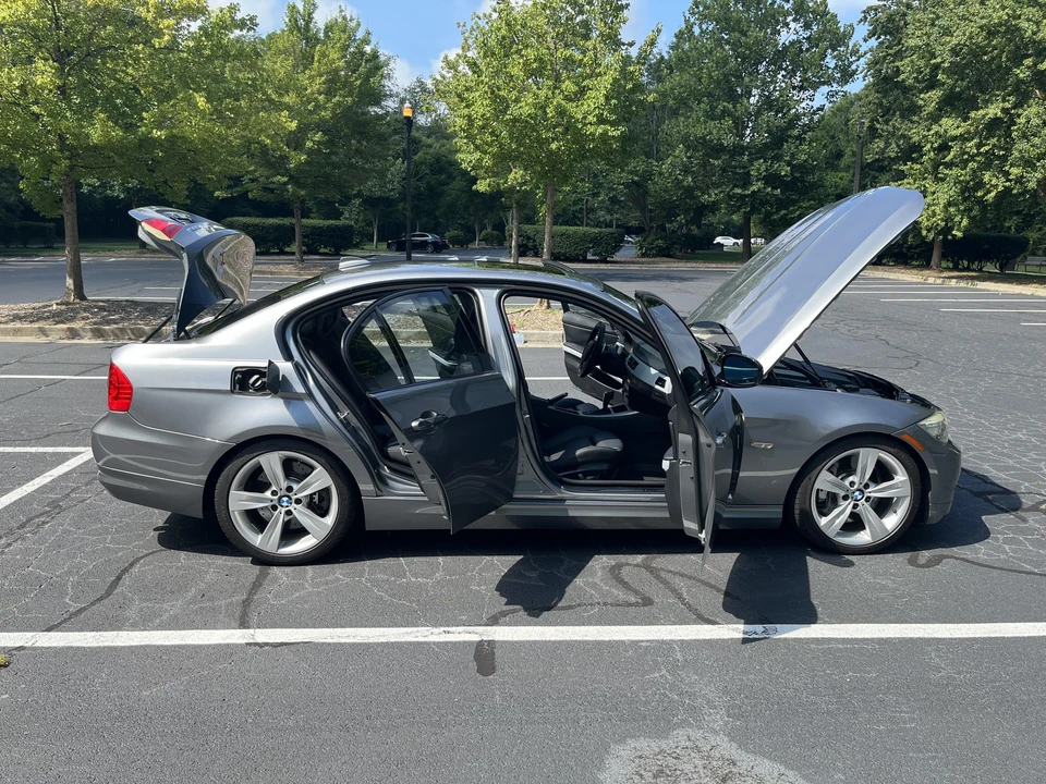 2011 BMW E90 335i Sedan - Image 16 of 31