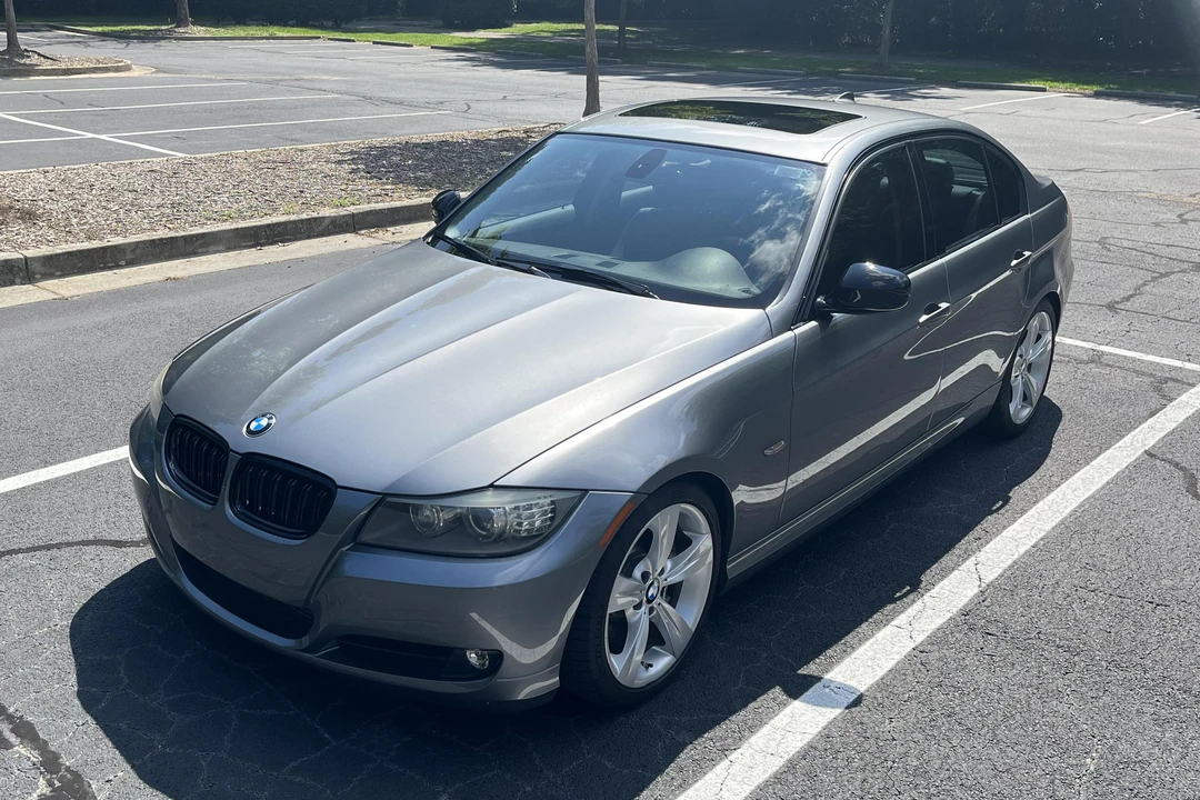 2011 BMW E90 335i Sedan - Image 2 of 31
